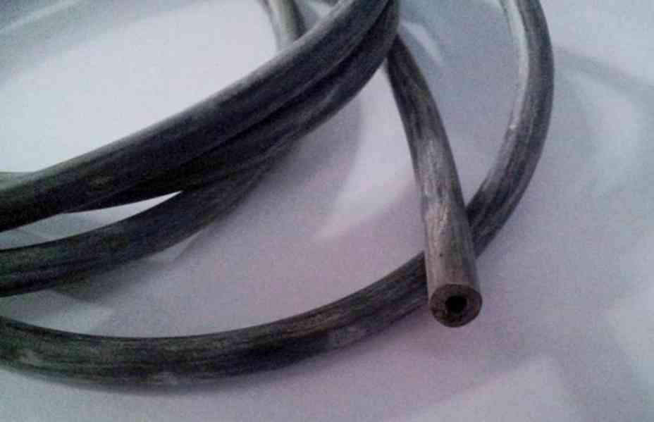 Podtlaková hadice do auta – univerzální . - foto 2