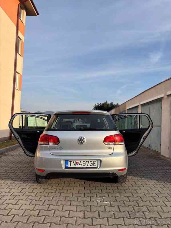 Volkswagen Golf 1,6   TDI - foto 12