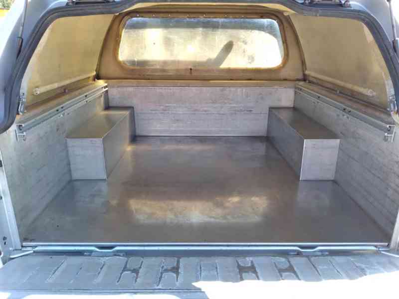 NISSAN NAVARA D40 2.5 dCi 4x4 DOUBLE CAB MANUÁL AC - foto 10