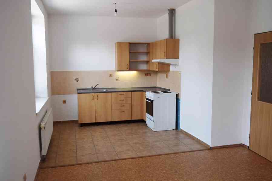 Pronájem bytu 2+kk ve Dvoře Králové nad Labem - foto 2
