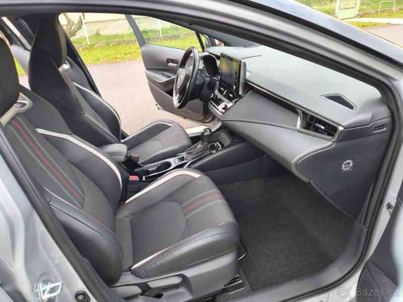 Toyota Corolla 2,0   GR SPORT Hybrid – 06/2021 - foto 10