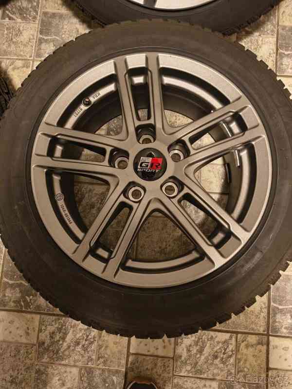 Toyota Corolla 2,0   GR SPORT Hybrid – 06/2021 - foto 3