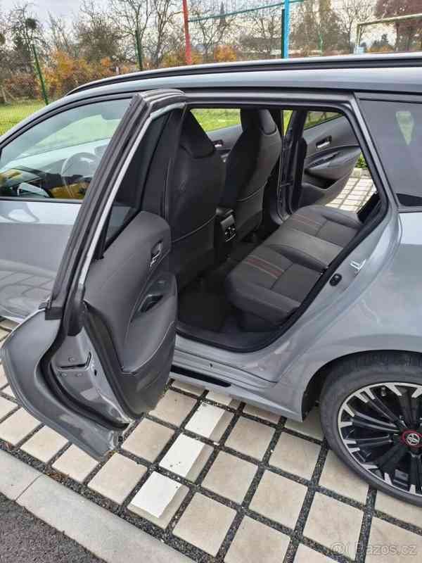 Toyota Corolla 2,0   GR SPORT Hybrid – 06/2021 - foto 14