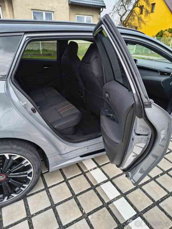 Toyota Corolla 2,0   GR SPORT Hybrid – 06/2021 - foto 5