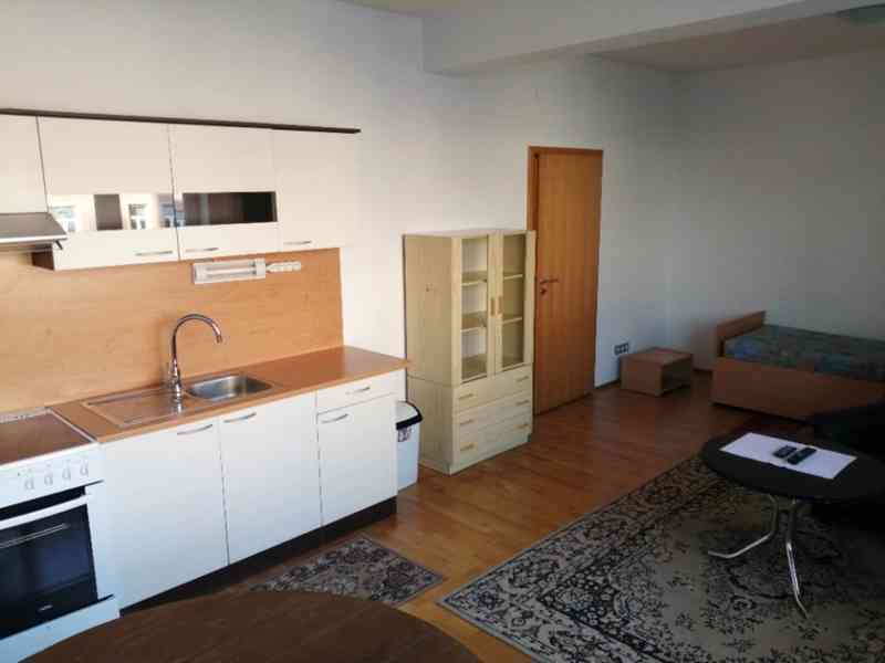 Pronájem 1+kk, ul. Palackého tř., Královo Pole, 39 m2, garáž - foto 5