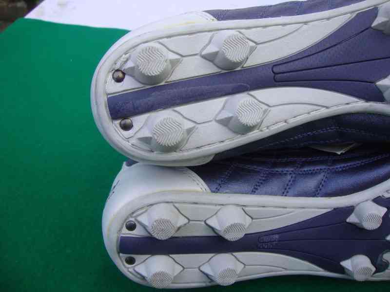 Nové kopačky Tempish Calibra vel.44 na trávu plastové špunty - foto 11