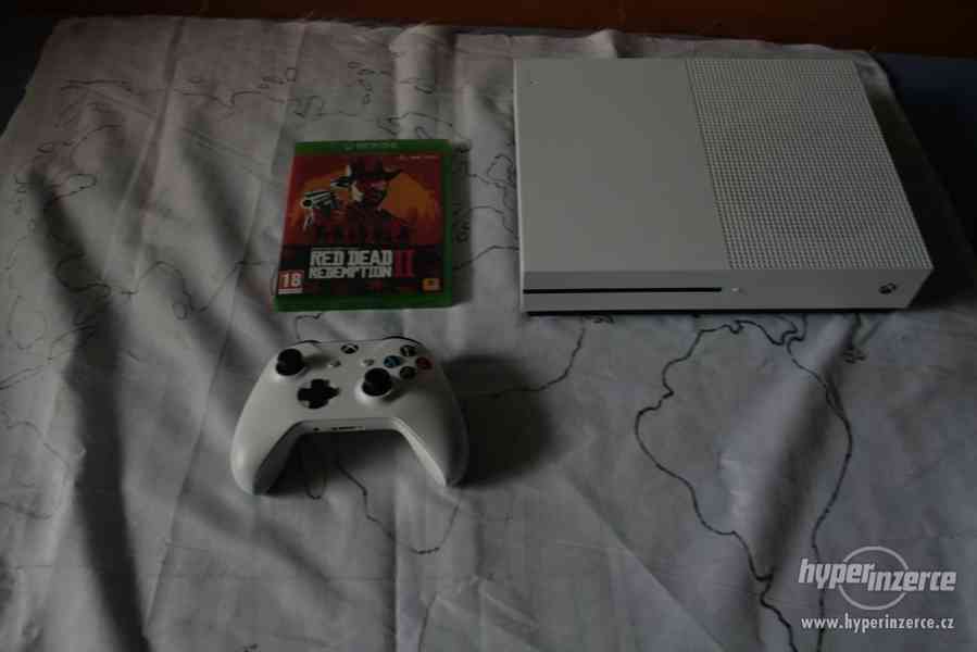 Xbox one S 1TB + Red Dead redemption 2 - foto 1