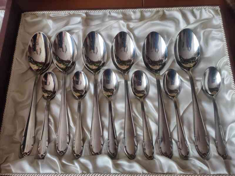 sada příborů v dárkové kazetě - foto 2