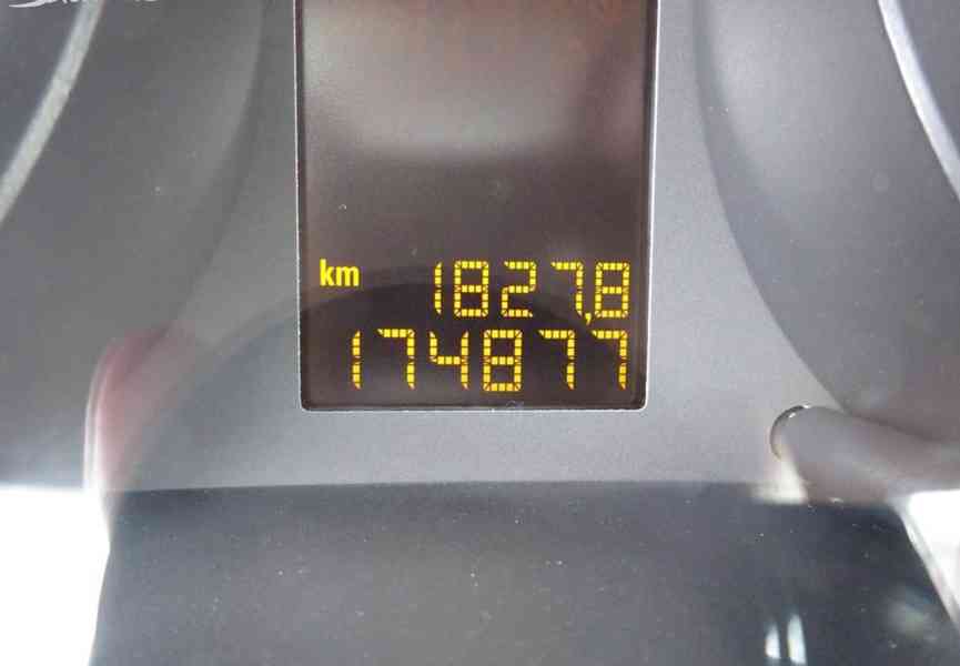 Opel Corsa, 1.2i (51 KW) r.v.-2011 klima - foto 7