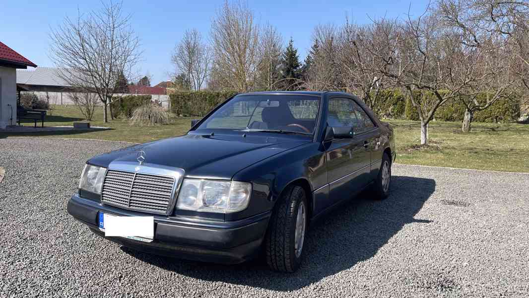 Mercedes-Benz 300 CE (1990) v perfektním stavu - foto 2