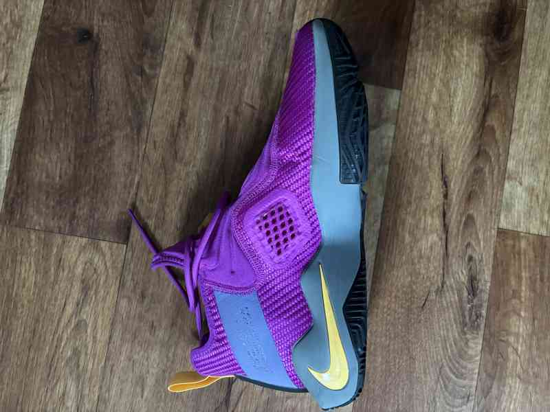 Nike LeBron Soldier - foto 2