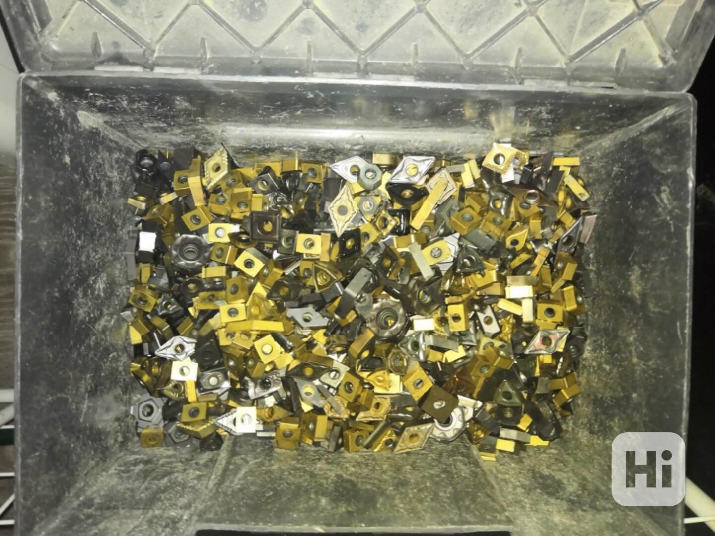 KOUPÍM TVRDOKOV - foto 1