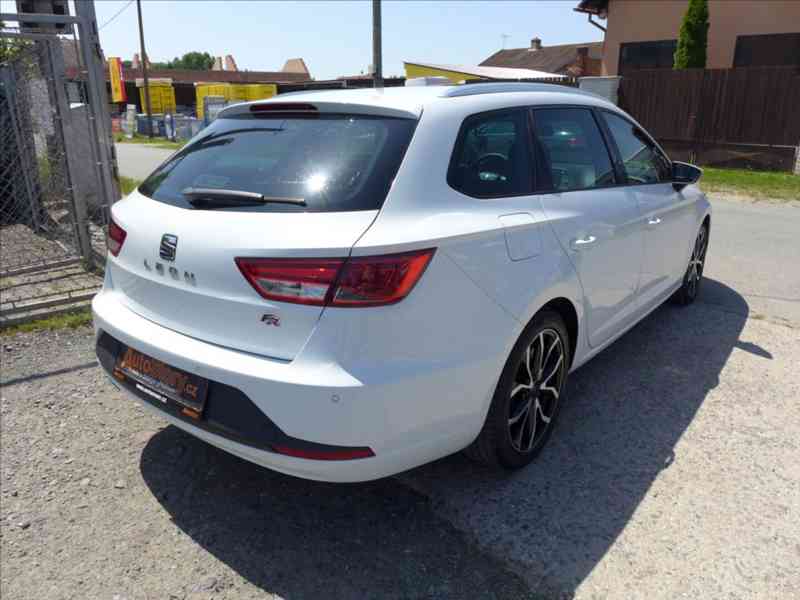Seat Leon 2,0 TDI FR 110KW LED NAVI 1.M - foto 3