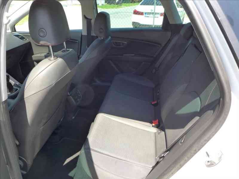 Seat Leon 2,0 TDI FR 110KW LED NAVI 1.M - foto 6