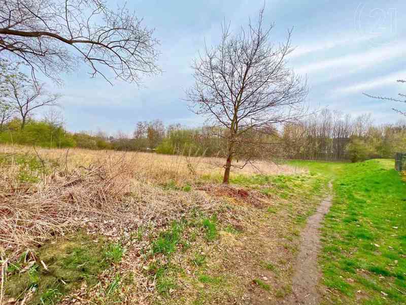 Prodej krásného a slunného, prostorného pozemku 2 892m2, investiční příležitost Hostivice - foto 3