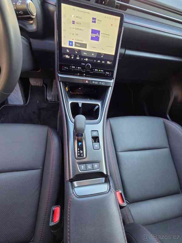 Lexus LBX - foto 8