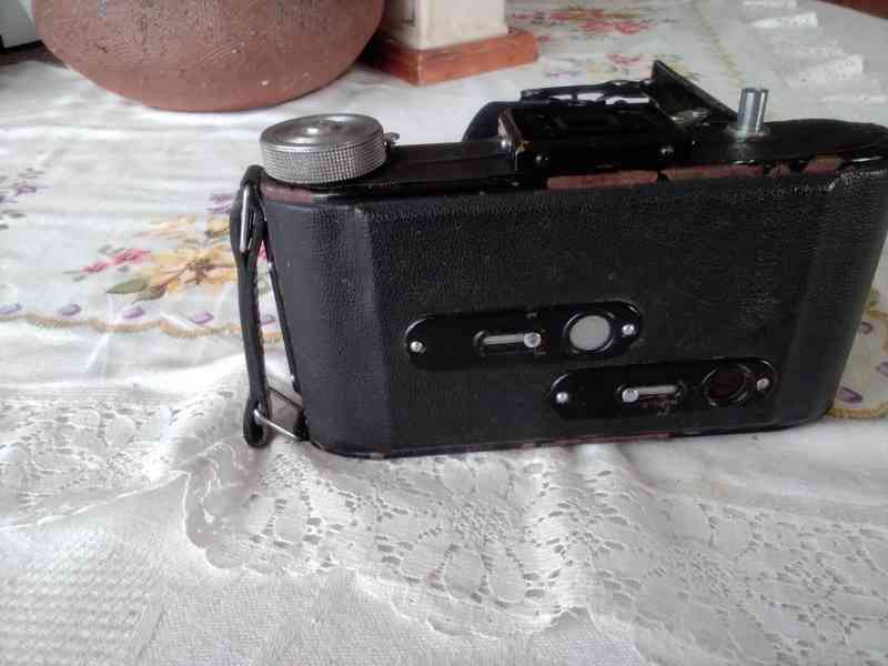 Starý, měchový fotoaparát zn. Belfoca - foto 5