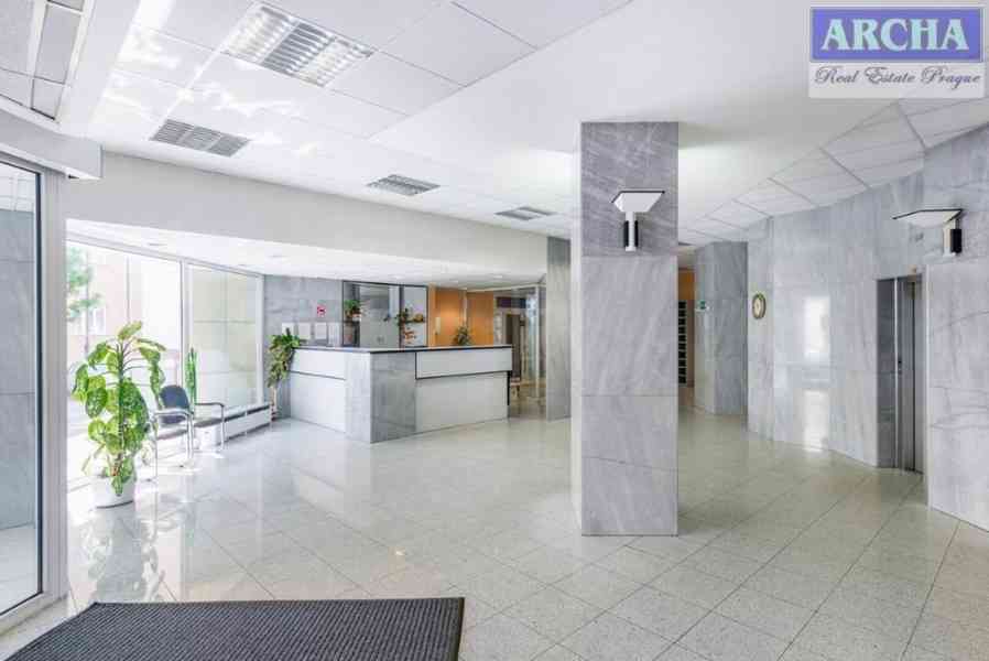 Nájem kanceláří v centru, 18 m2, 27 m2 a 47 m2, PARDUBICE - foto 3