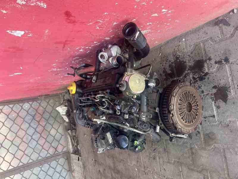 Motor 1,5 DCI 74KW K9K D7 Renault Scenic kompletní - foto 3