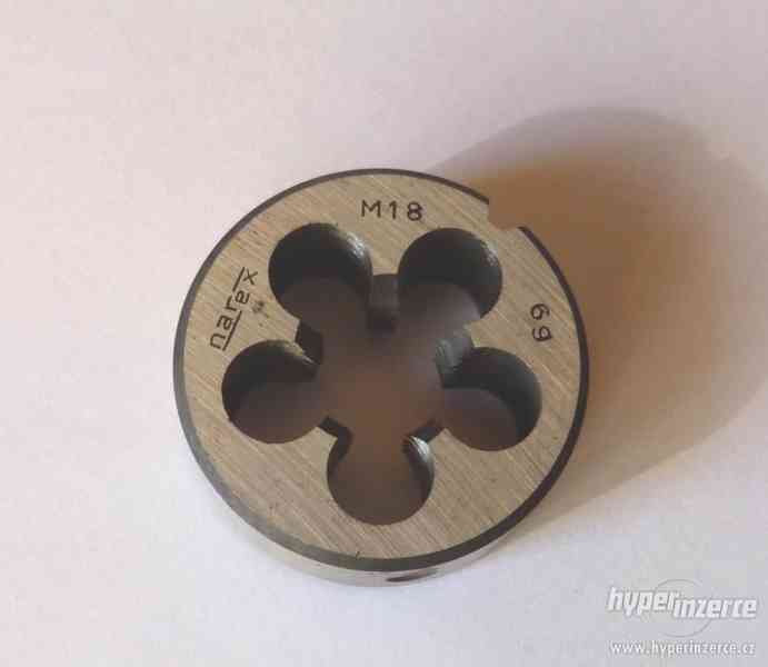 Čelist závitová kruhová (očko) M18- NAREX (NOVÉ) - foto 1