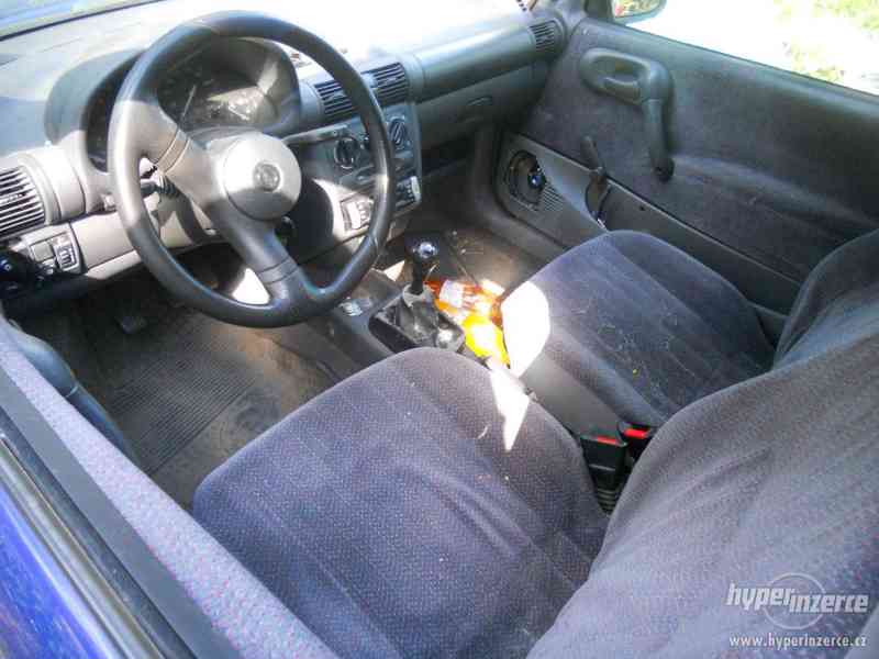 Opel Corsa B  1995 - foto 3