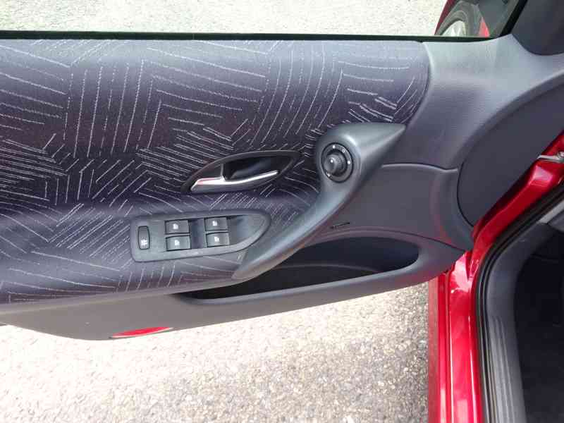 Renault Laguna 2.0i r.v.2001 2.Majitel Koupeno v ČR (103 kw) - foto 7