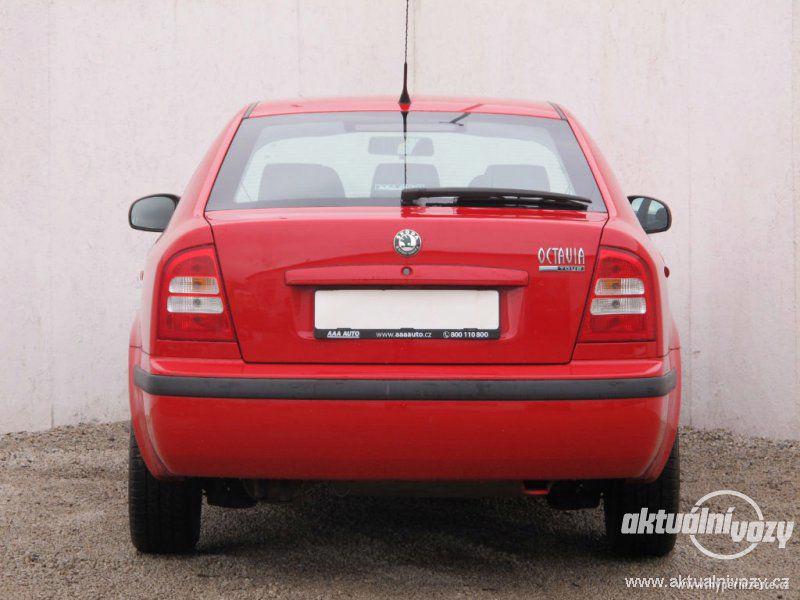 Škoda Octavia 1.6, benzín, 2010 - foto 6
