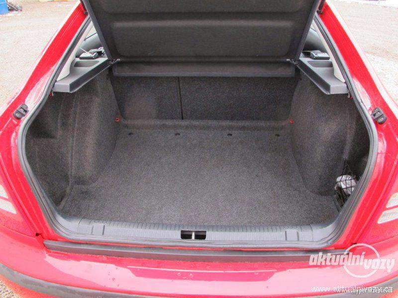 Škoda Octavia 1.6, benzín, 2010 - foto 11