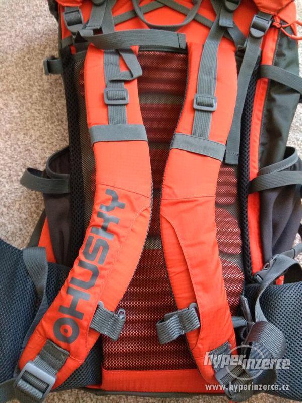 Nový turistický batoh (krosna) HUSKY - 50 L - foto 10