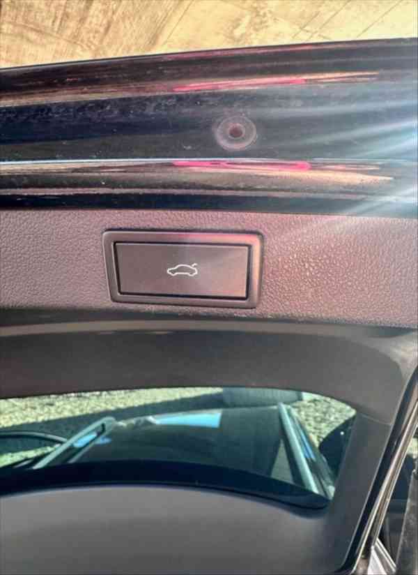 Škoda Octavia 2,0   RS, diesel, 135kW - foto 8