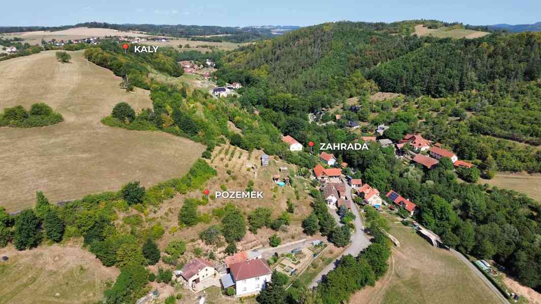 Pozemek 4 281 m² pro rodinné bydlení se studií až pro 4 domy - foto 3