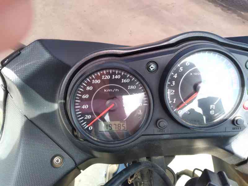 KAWASAKI ER6-F - foto 13