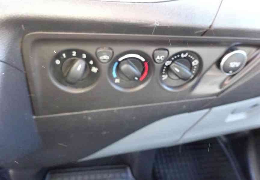 Ford Transit Custom, 2.2 TDCI (9 MÍST) 92 KW - foto 12