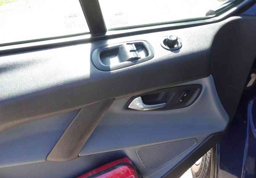 Ford Transit Custom, 2.2 TDCI (9 MÍST) 92 KW - foto 6