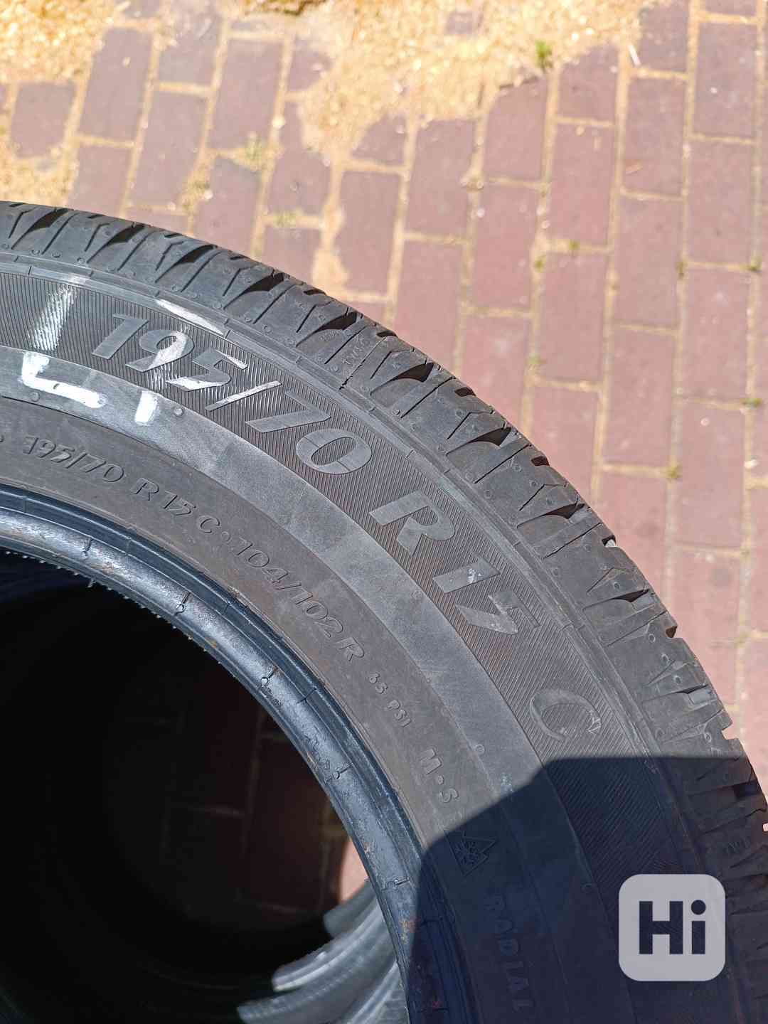 pneu 195/70 R15 C zimní - foto 1