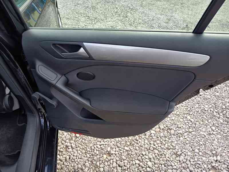VOLKSWAGEN Golf Vl 1,2TSI Trendline - foto 17