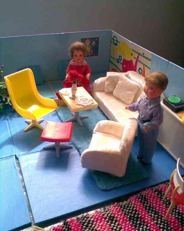 retro nový nábyteček s panenkami - foto 10