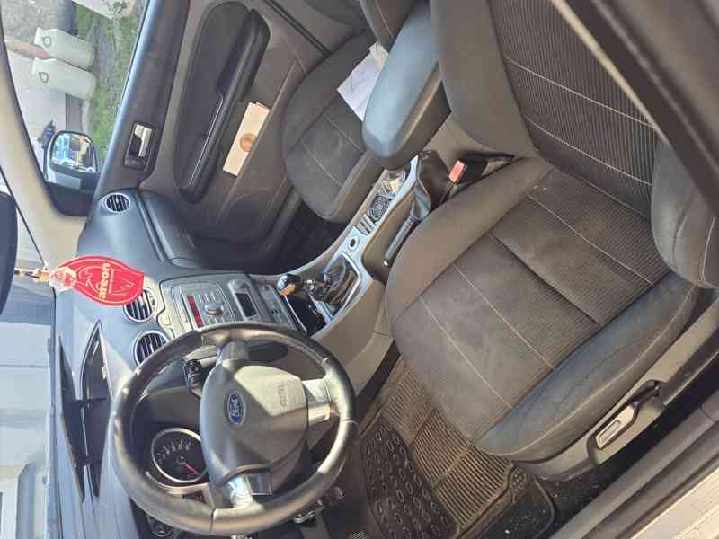 Ford Focus  - foto 8