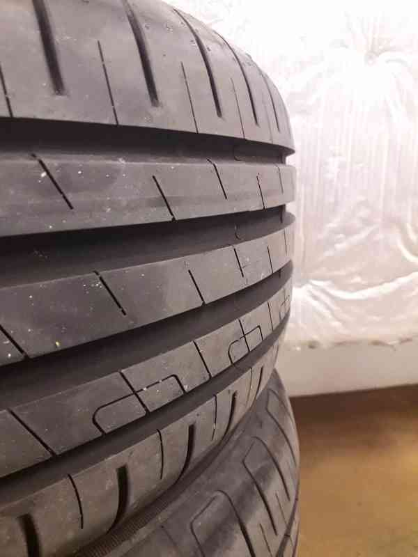 Nabízím 4ks zánovních letních pneumatik Goodyear 205/55 R17 - foto 2