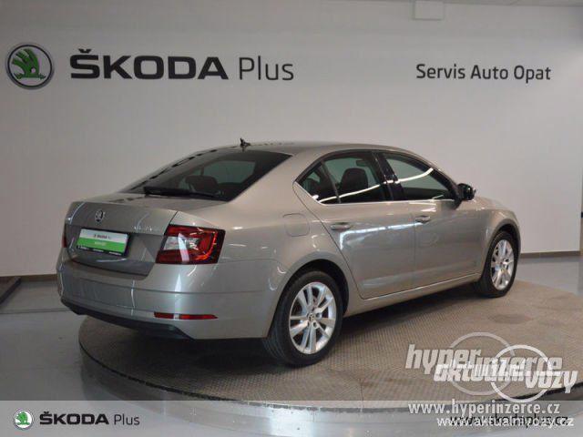 Škoda Octavia 2.0, nafta,  2017, navigace, kůže - foto 9