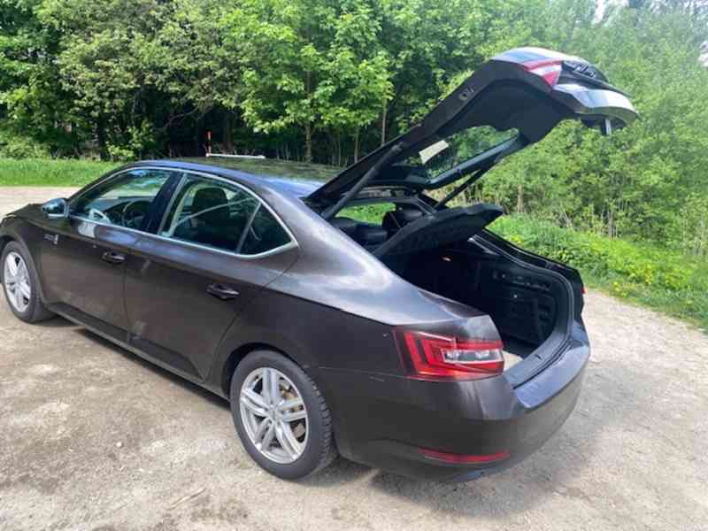 ŠKODA SUPERB Laurin & Klement 2.0 TDI – ELEKTRONICKÁ AUKCE - foto 8