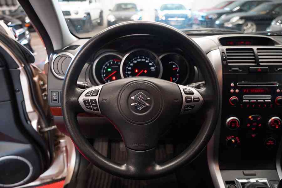 Suzuki Grand Vitara 2.0i benzín 103kw - foto 12