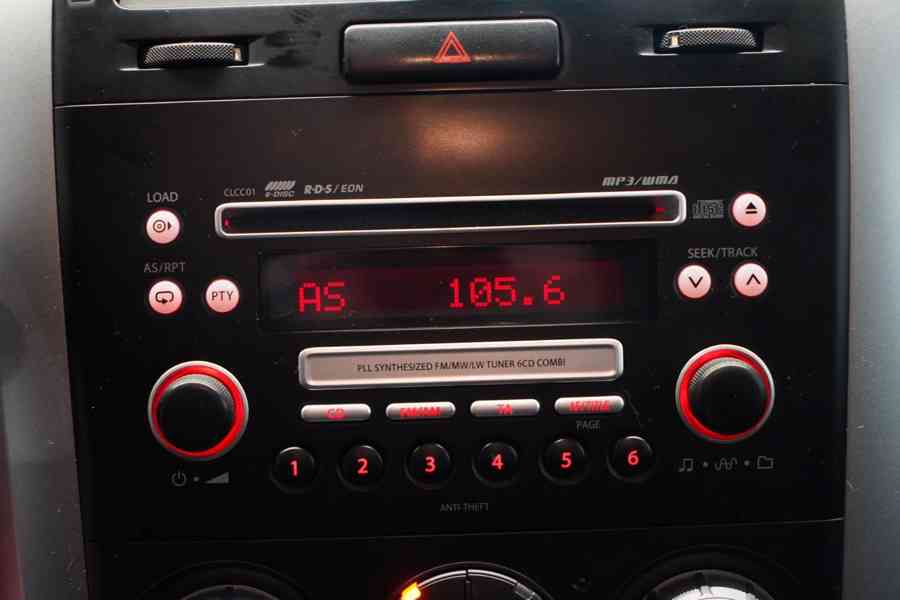 Suzuki Grand Vitara 2.0i benzín 103kw - foto 15