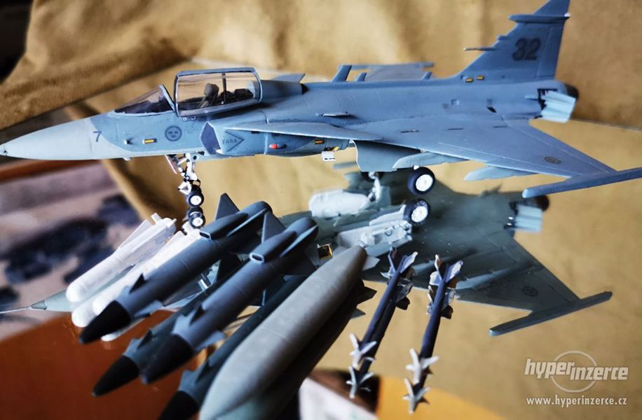JAS 39 Gripen - foto 1