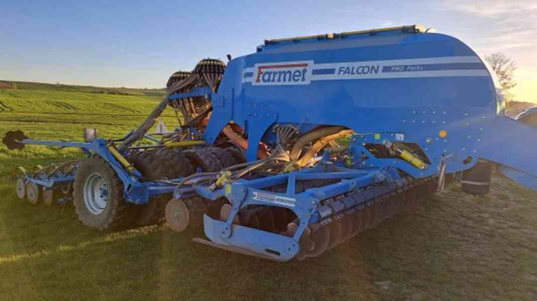 agro set: secí stroj+traktor NH T7.270 +Farmet Falcon 6PRO+ - foto 10