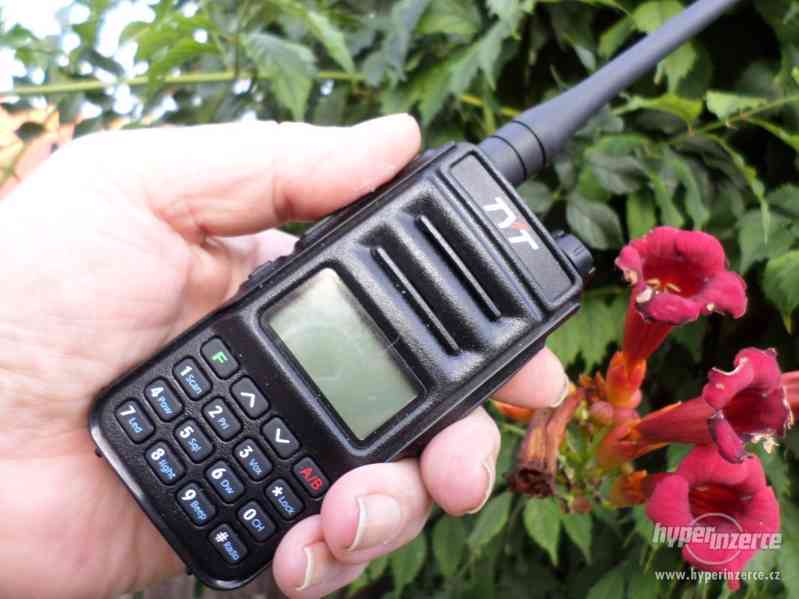 Ruční vysílačka i FM, dual-band VHF/UHF - foto 1