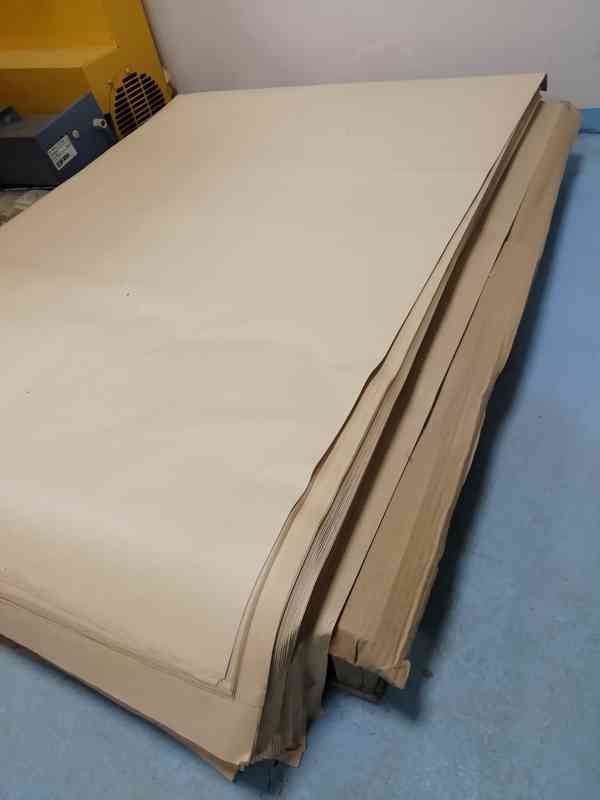 Balící papír - archy 90x140cm - přírodní hnědá - foto 1