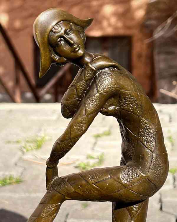 Bronzová socha soška - Harlekýn  - foto 6