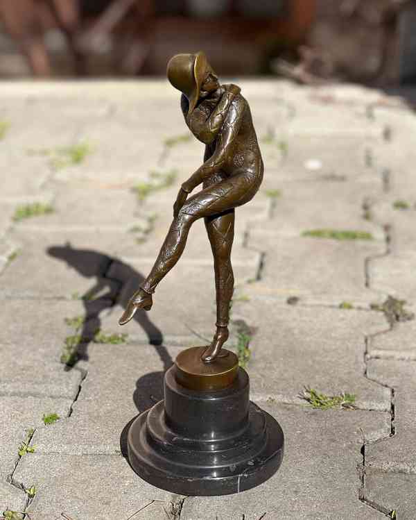 Bronzová socha soška - Harlekýn  - foto 3