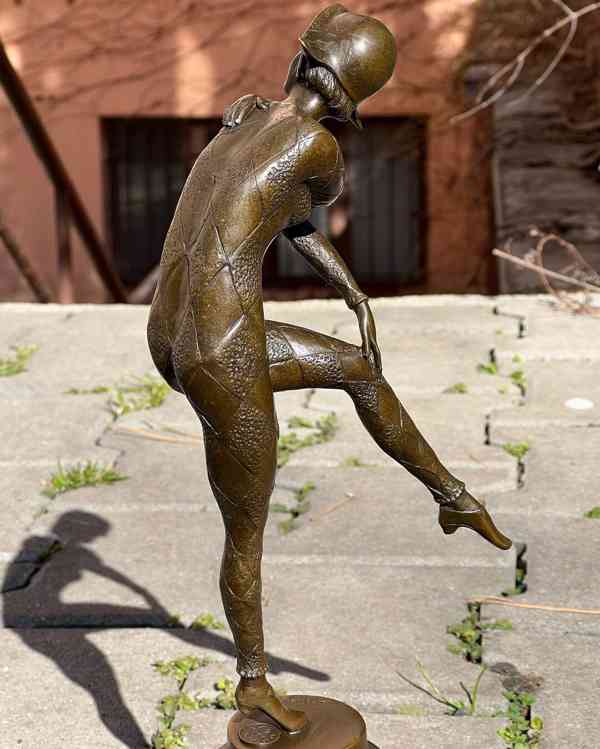 Bronzová socha soška - Harlekýn  - foto 8